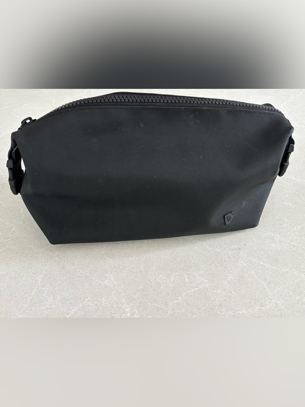 Lululemon Command the Day Kit 5L Black Travel Toiletry Bag Dopp Pouch
